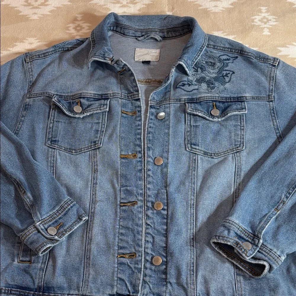 Universal Thread Light Blue Denim Jacket with Floral Embroidery - Picture 12 of 14
